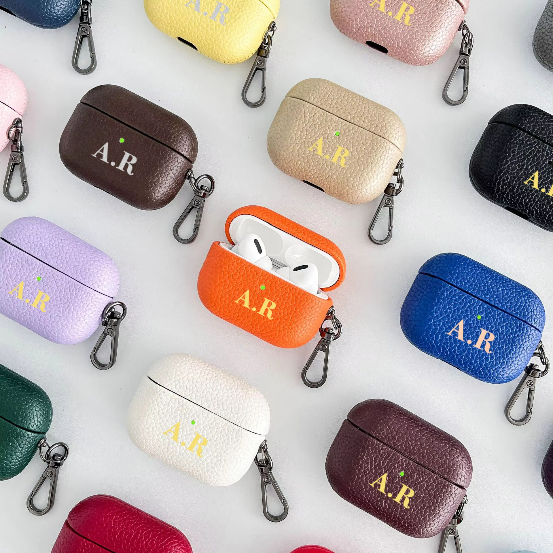 Personalized Initials Letters  - Monogram Keychain Leather reseña y precio