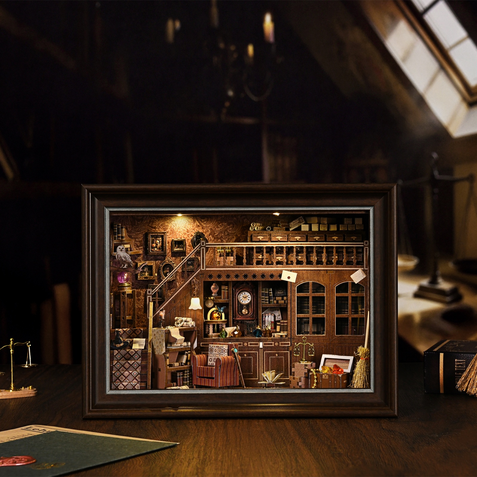 Book Nook Kit Secret Attic DIY - Engraved Wood Frame reseña y precio
