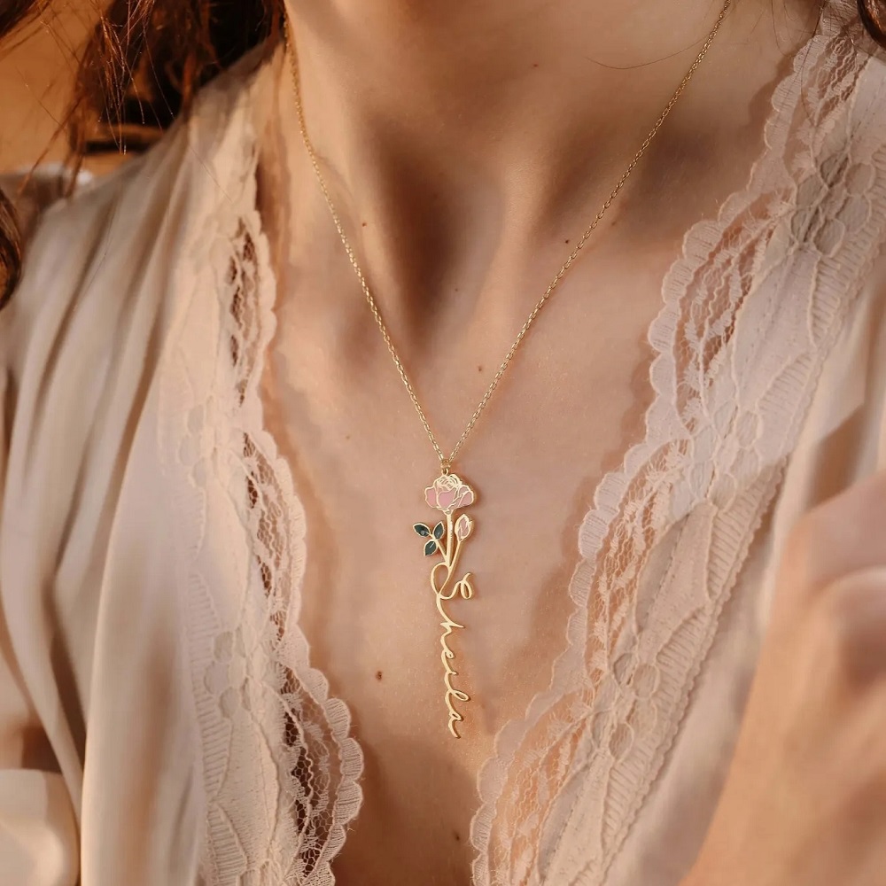 Personalized Name Necklace Wit - Birth Flower Necklace reseña y precio