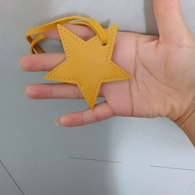 Free initials five pointed sta - Monogram Keychain Leather reseña y precio