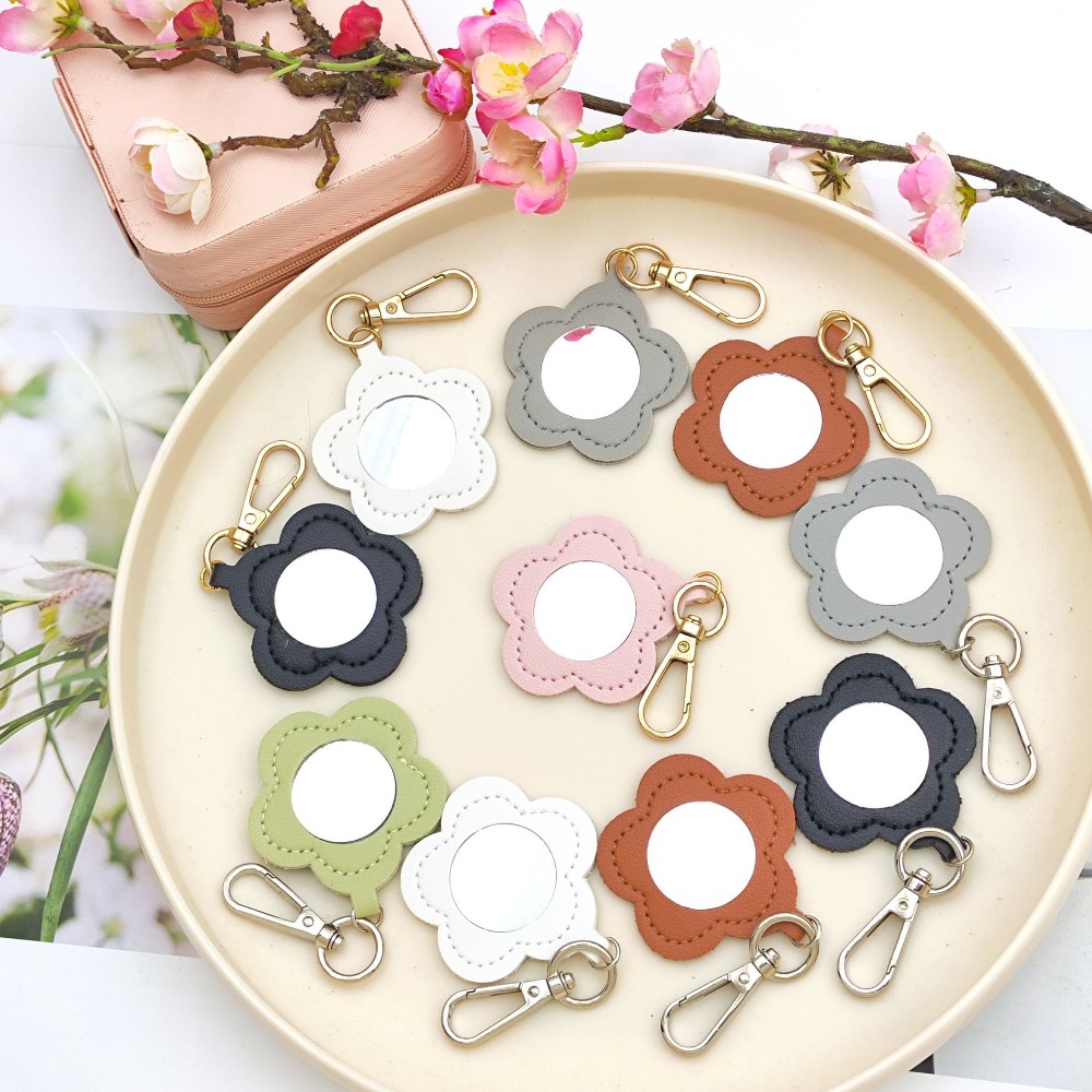 Flower Petal Shaped Mirror Bag - Initial Ring Custom reseña y precio